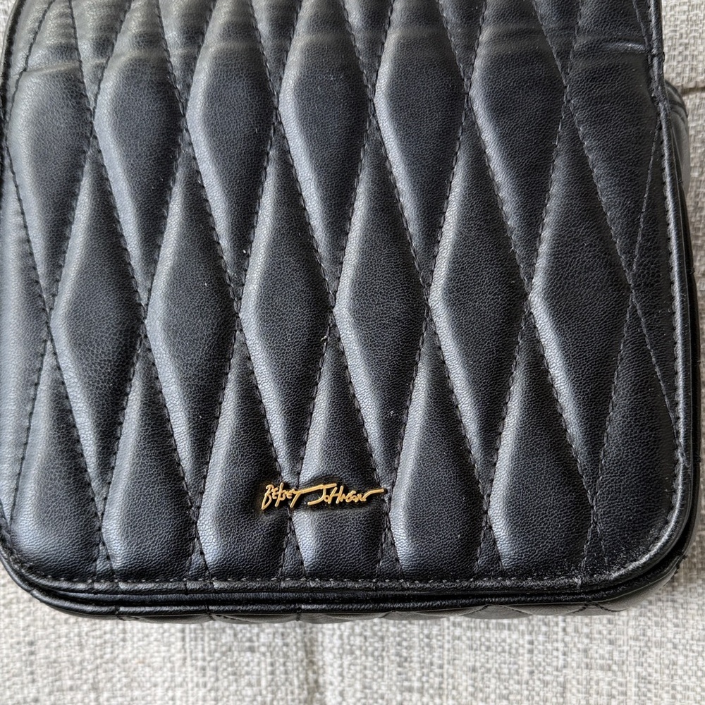 Betsey Johnson Elegant Black Quilted Bag with Gold Chain - Picture 5 of 5